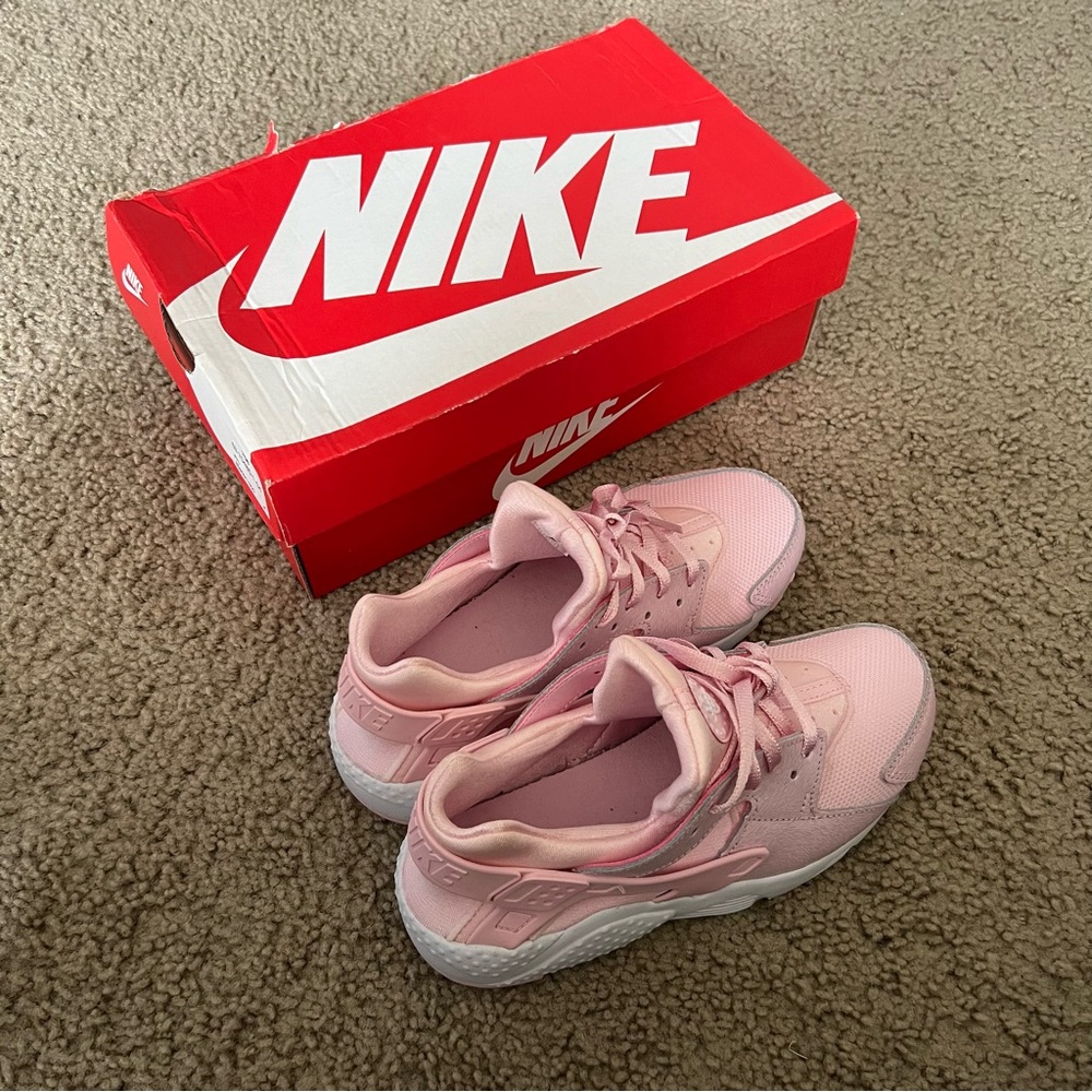 Kids: Nike huarache run size 3Y